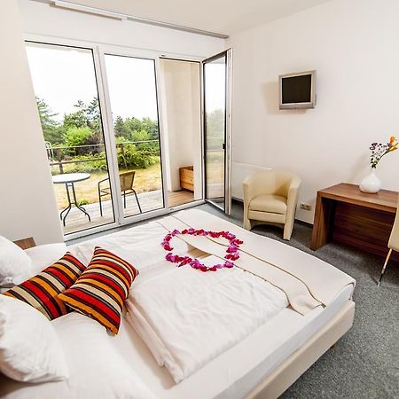 Amethysthotel Mantler Maissau Esterno foto