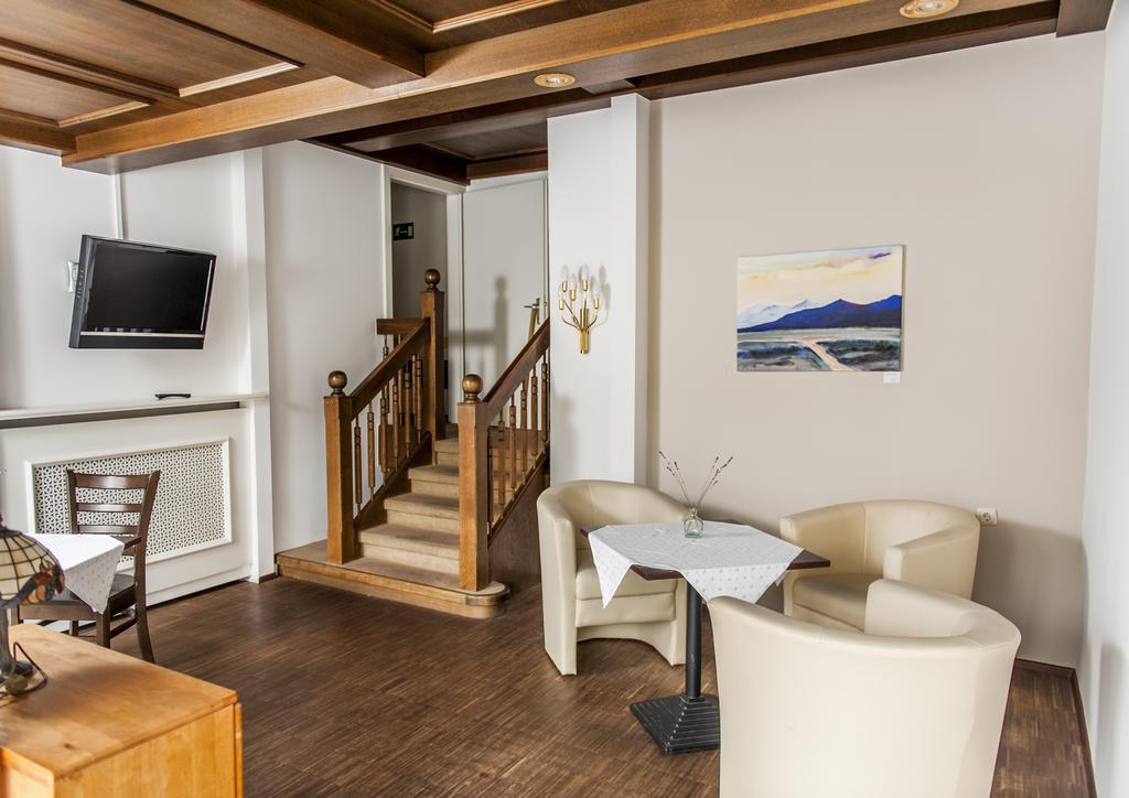 Amethysthotel Mantler Maissau Esterno foto