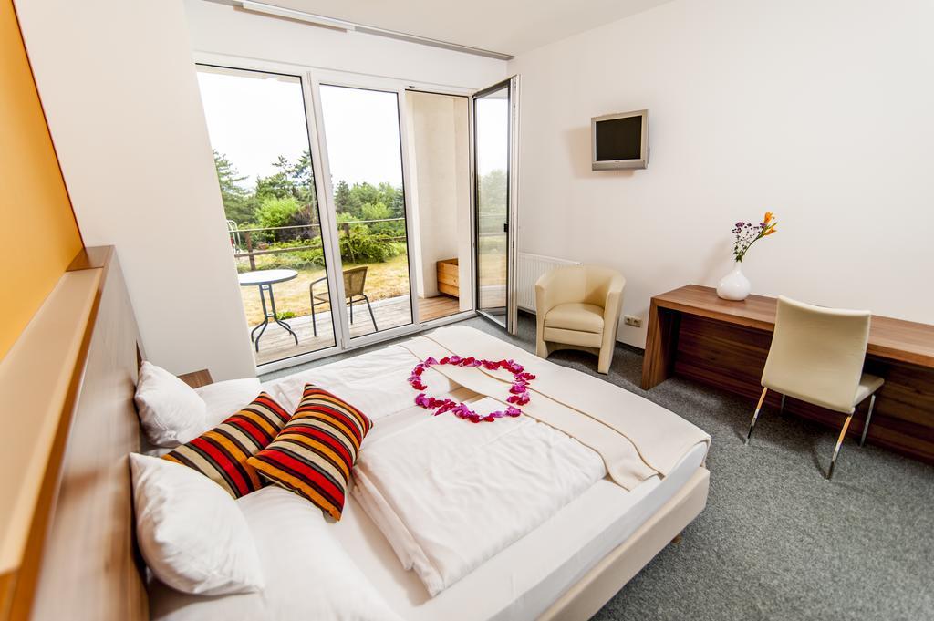 Amethysthotel Mantler Maissau Esterno foto